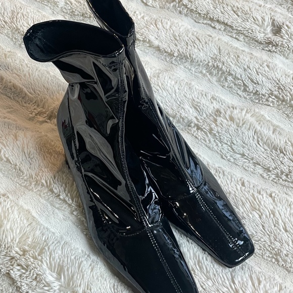 NEW ZARA Black Patent Leather 3” Slant Heel Pull On Ankle Boots - Picture 2 of 3